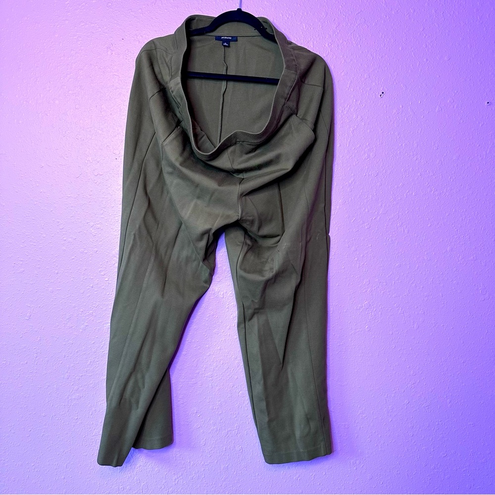 Green stretch pants